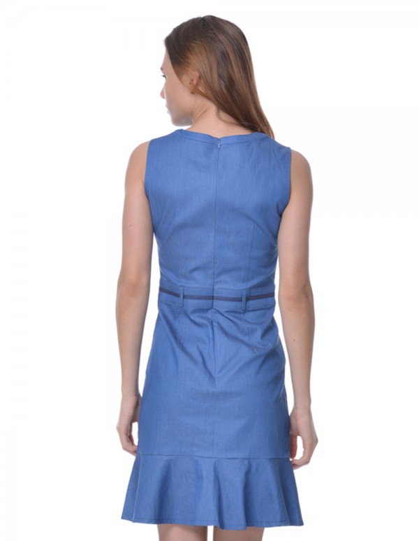 Sleeveless in Blue With Ribbon